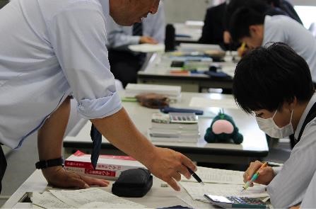 ビジネス情報科 進学コースの学習風景