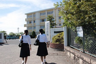 大垣西高等学校校内画像